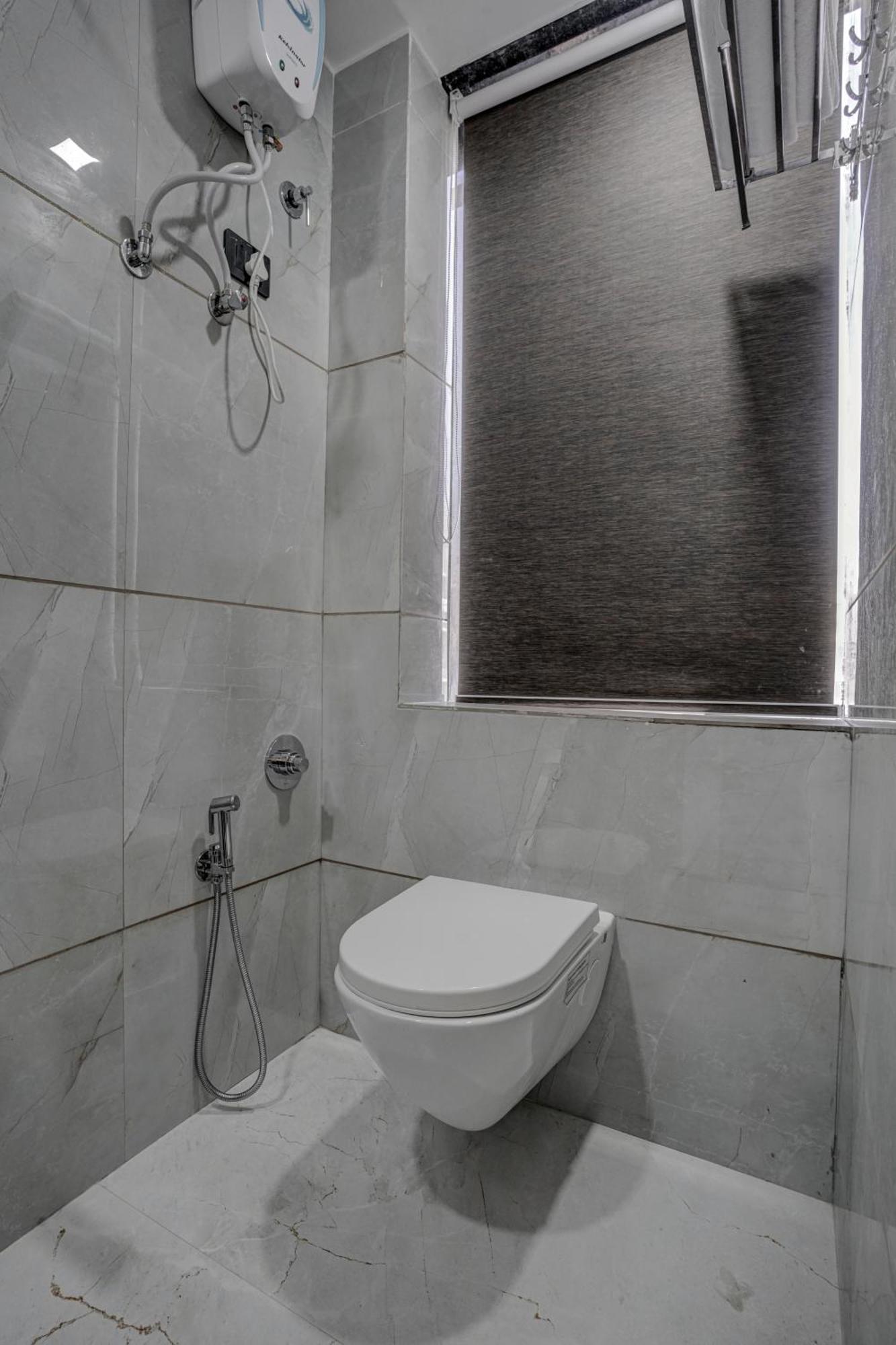 Hotel Paris Plaza Ahmedabad Buitenkant foto